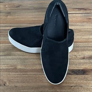 🩷Sale🩷Vince Women’s Warren Slip On Loafer Sneakers - EUC - Size 8